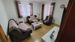 Apartment - Sunny Peaks Pale